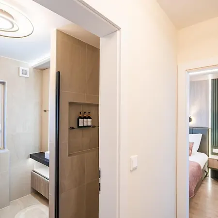 Hilltop Jakuzzi Penthouse Apartament Siófok