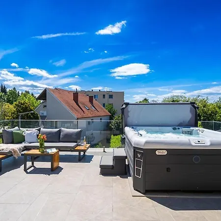Apartmán Hilltop Jakuzzi Penthouse